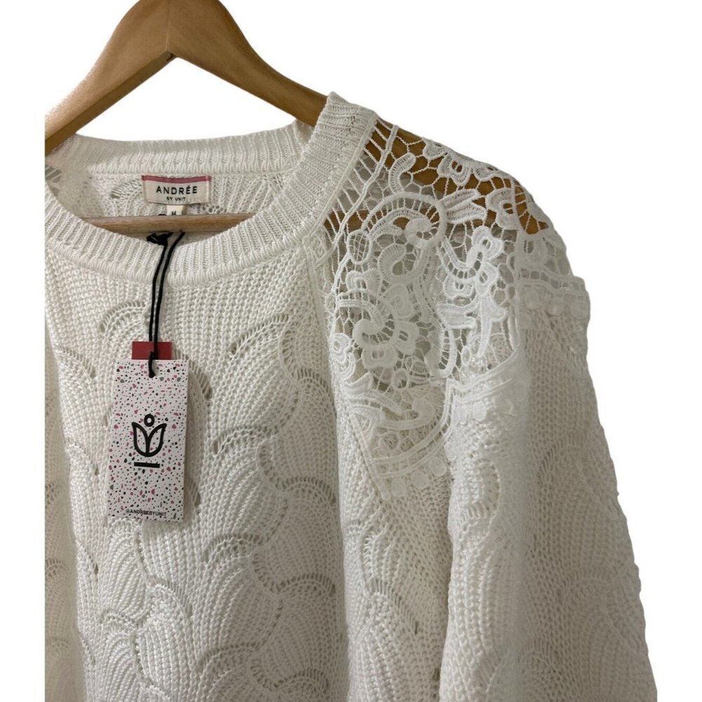 Andree by Unit White Long Sleeve Sweater Medium - Picture 2 of 9
